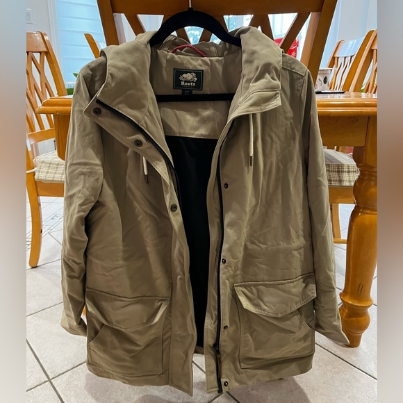 Roots rain jacket - Picture 1 of 4